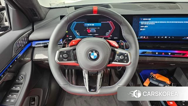 BMW M5 (G90) 2025 Черный из Кореи, фото 4