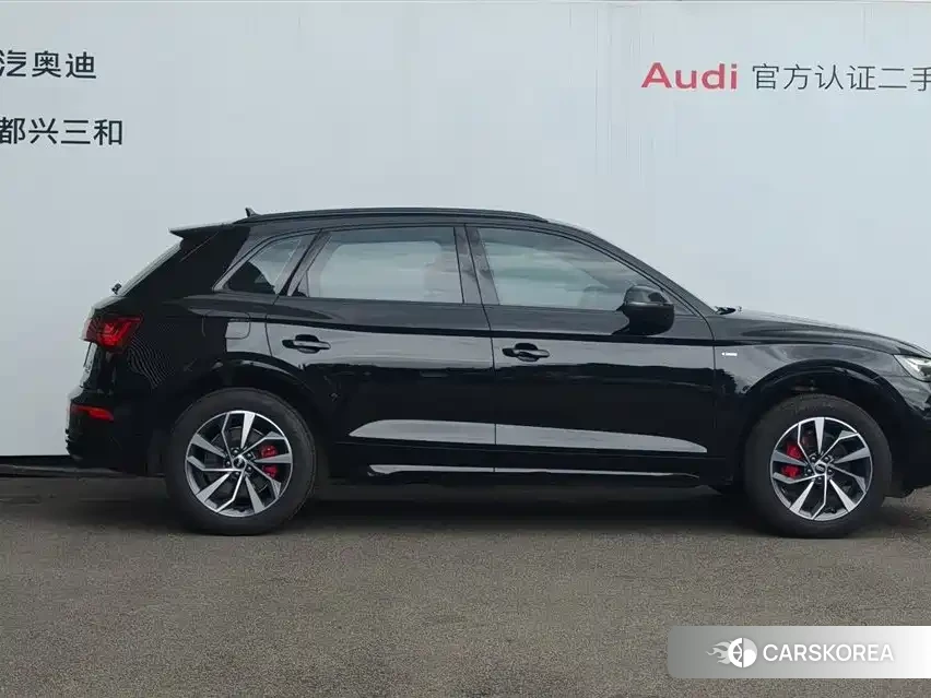 Audi Q5L 2024 Черный из Китая, фото 4