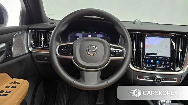 Volvo V60 Cross-Country 2nd Generation 2023 Синий из Кореи, фото 4
