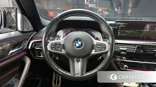 BMW 5 Series (G30) 2018 Белый из Кореи, фото 4