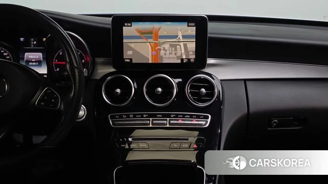 Mercedes-Benz C-Class W205 2018 Белый из Кореи, фото 4