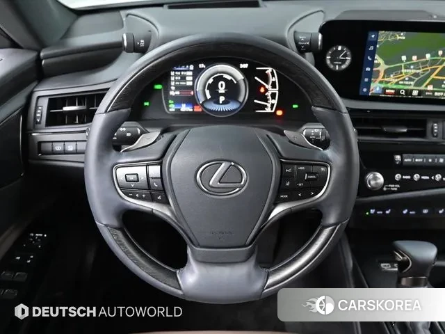 Lexus ES300h 7th generation 2023 Белый из Кореи, фото 4