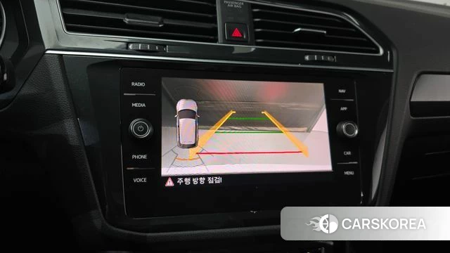 Volkswagen Tiguan second Generation 2020 Белый из Кореи, фото 4