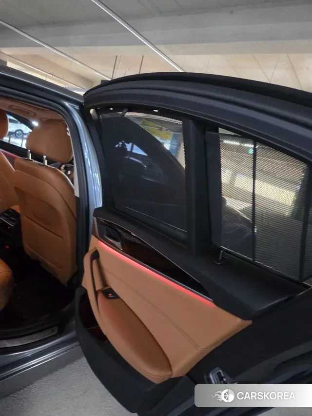 BMW 5 Series (G30) 2019 Цвет галактики из Кореи, фото 4