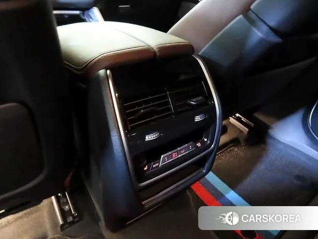 BMW X6 (G06) 2024 Белый из Кореи, фото 4