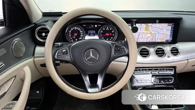 Mercedes-Benz E-Class W213 2018 Белый из Кореи, фото 4