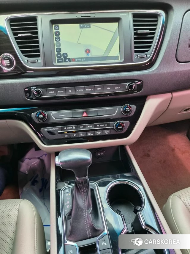 Kia The New Carnival 2018 Серебряный из Кореи, фото 4
