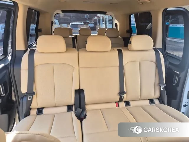 Hyundai Staria 2021 Белый из Кореи, фото 4