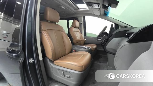 Hyundai Staria 2021 Серый из Кореи, фото 4