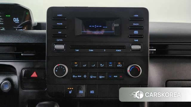 Hyundai Staria 2021 Желтый из Кореи, фото 4