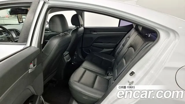 Hyundai Avante AD id 2322520 из Кореи 4