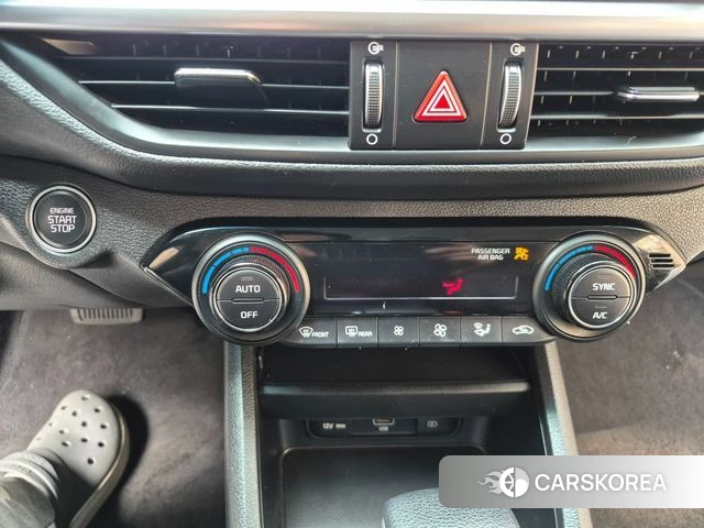 Kia The New K3 2nd generation 2022 Белый из Кореи, фото 4