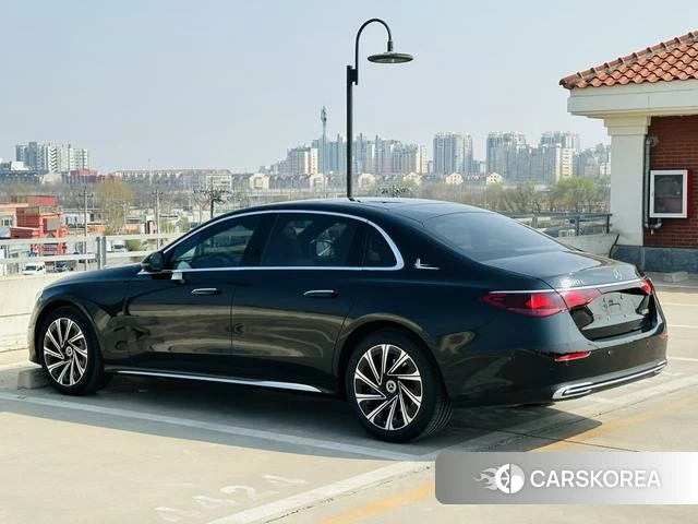Mercedes-Benz E-class 2024 Черный из Китая, фото 4