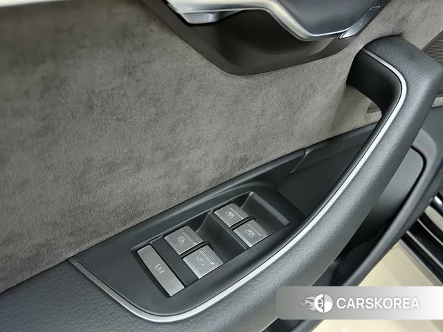 Audi A8 2021 Черный из Китая, фото 4