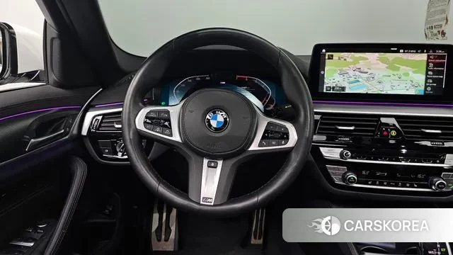 BMW 5 Series (G30) 2022 Белый из Кореи, фото 4