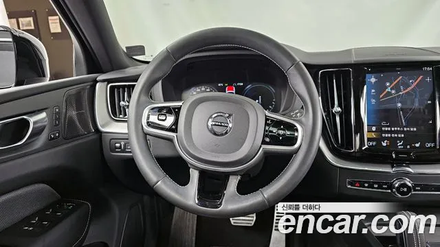 Volvo XC60 second Generation 2021 Белый из Кореи, фото 4