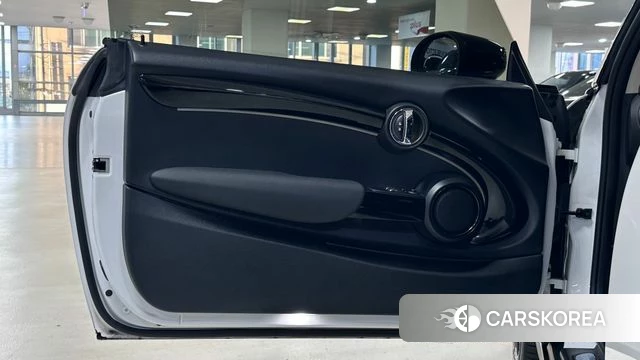 Mini Cooper 2024 Белый из Кореи, фото 4