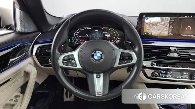 BMW 5 Series (G30) 2023 Белый из Кореи, фото 4