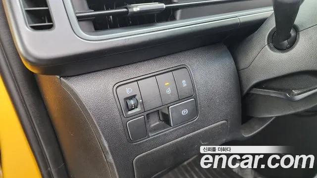 Hyundai Staria 2022 Желтый из Кореи, фото 4