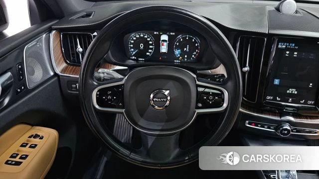 Volvo XC60 second Generation 2021 Коричневый из Кореи, фото 4