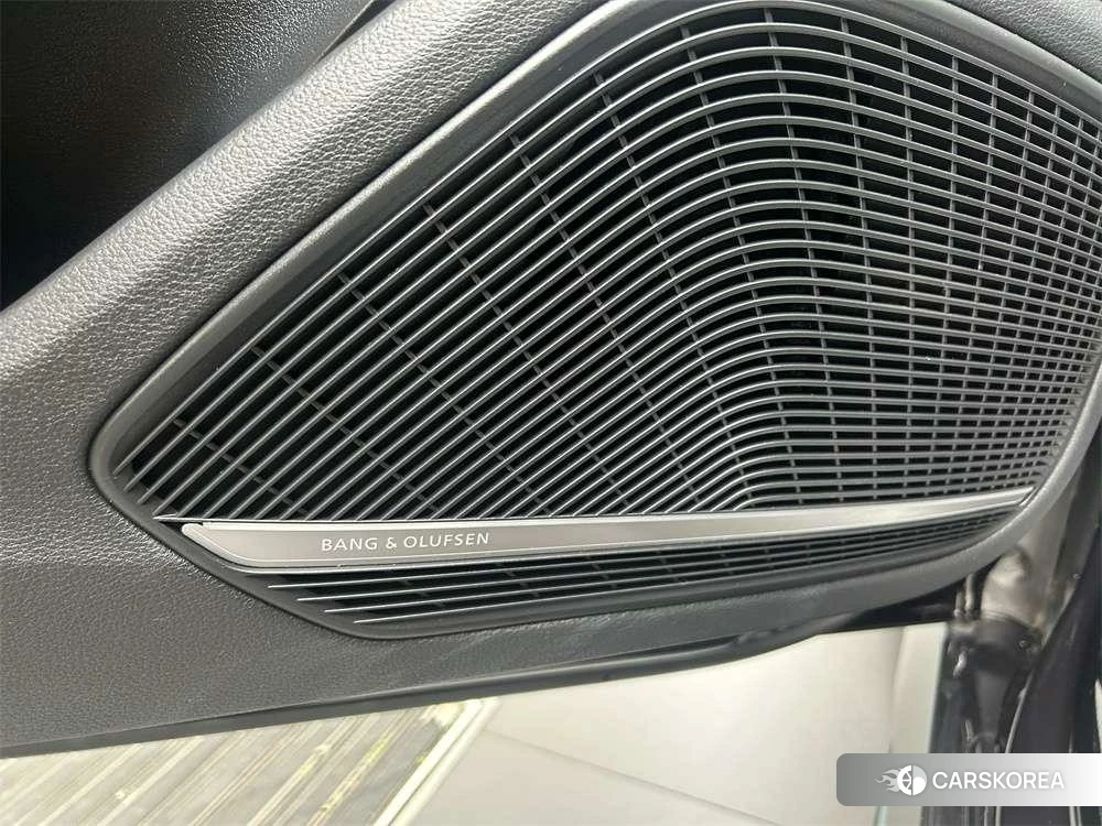 Audi RS 5 2023 Черный из Китая, фото 4