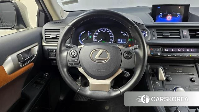 Lexus CT200h 2018 Серебряный из Кореи, фото 4