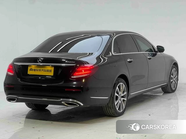 Mercedes-Benz E-class id 3869937 из Китая 4
