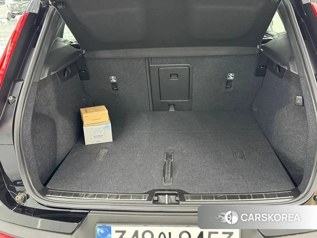 Volvo XC40 2025 Черный из Кореи, фото 4