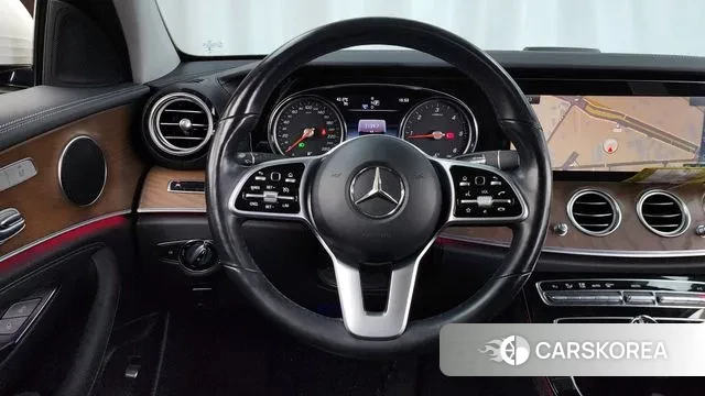 Mercedes-Benz E-Class W213 2019 Белый из Кореи, фото 4