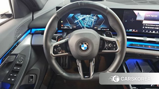 BMW 5 Series (G60) 2024 Белый из Кореи, фото 4