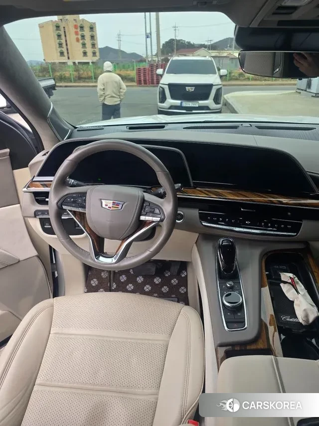 Cadillac Escalade 5th Generation 2023 Белый из Кореи, фото 4