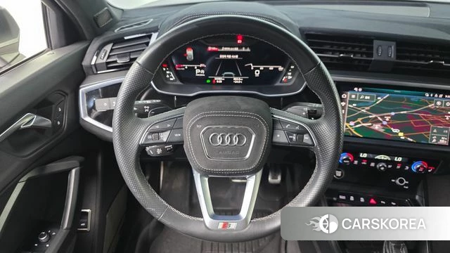 Audi Q3 (F3) 2022 Серый из Кореи, фото 4