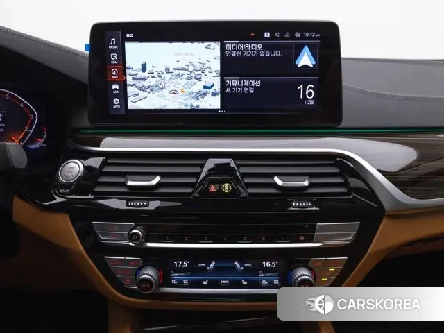 BMW 5 Series (G30) 2021 Белый из Кореи, фото 4