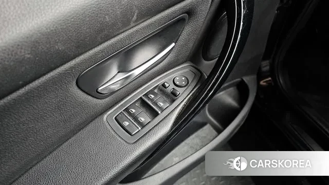 BMW 3 Series (F30) 2018 Черный из Кореи, фото 4