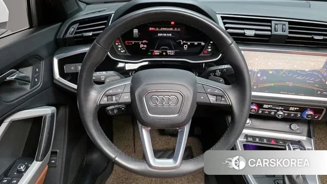 Audi Q3 (F3) 2022 Белый из Кореи, фото 4