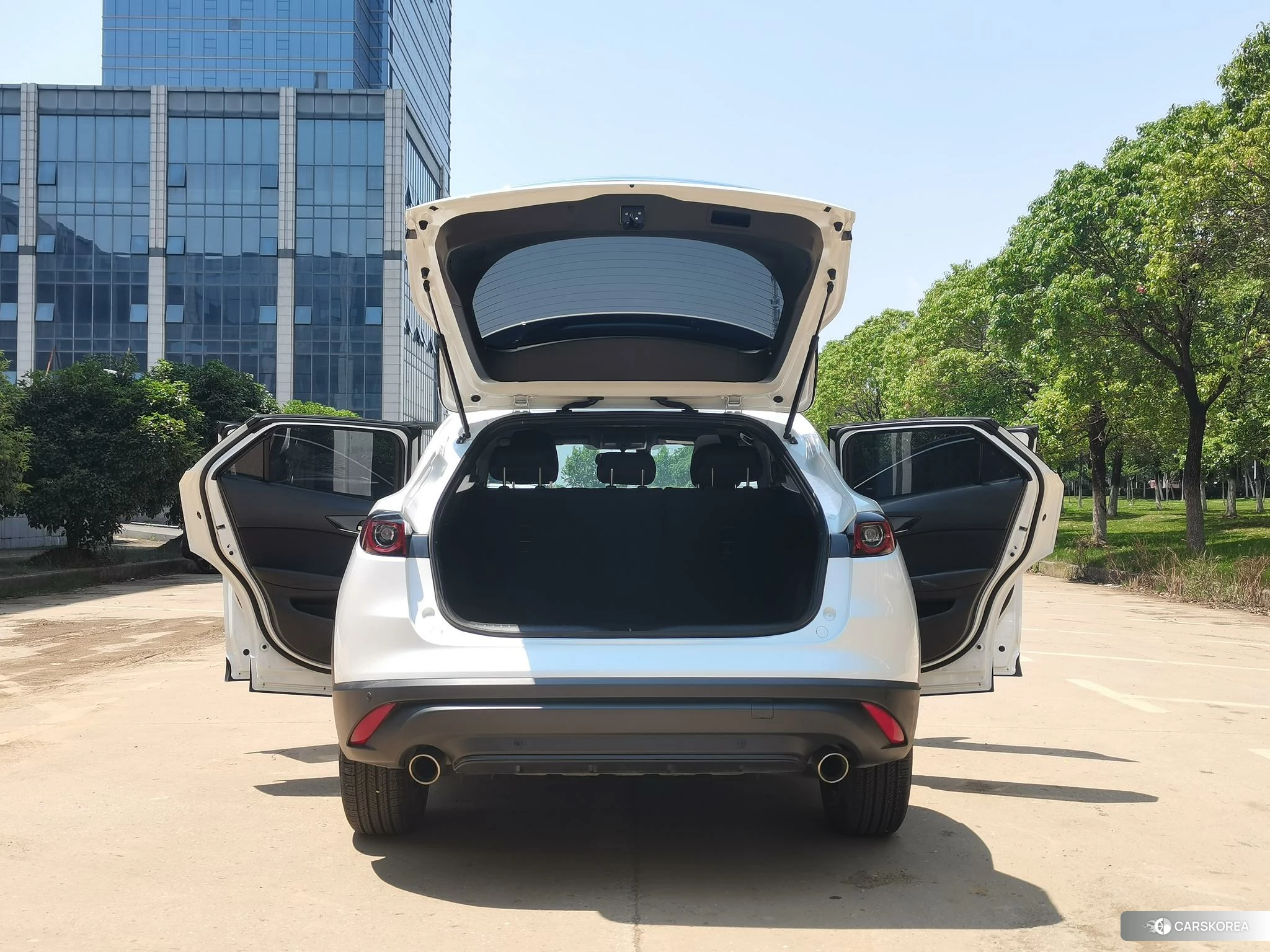 Mazda CX-4 2020 Белый из Китая, фото 4