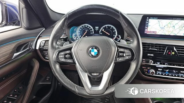 BMW 5 Series (G30) 2018 Синий из Кореи, фото 4