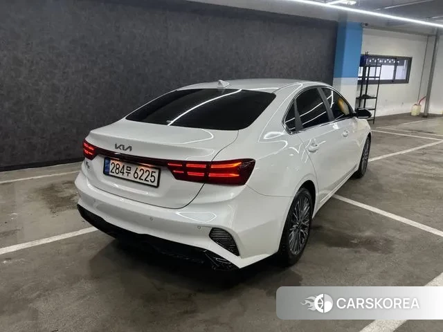 Kia The New K3 2nd generation 2021 Белый из Кореи, фото 4