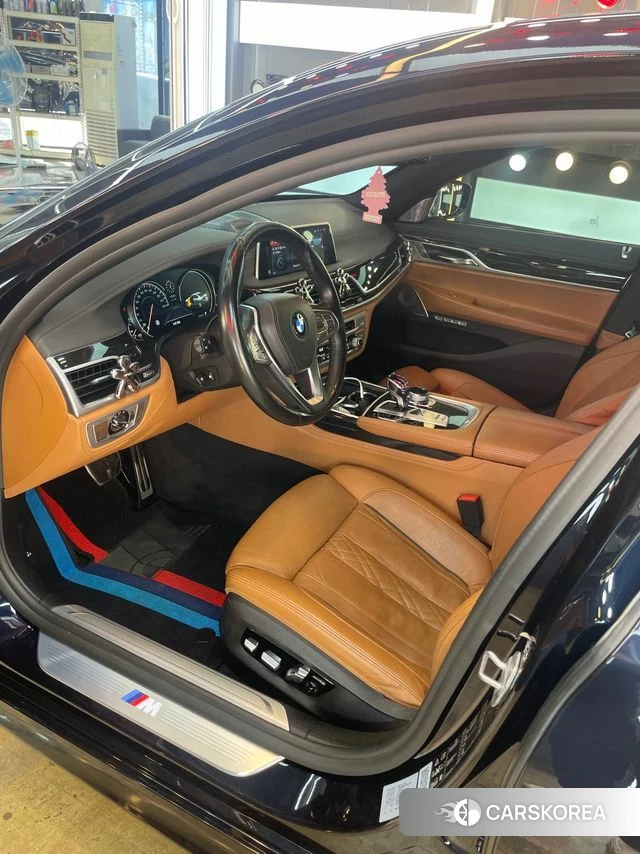 BMW 7 Series (G11) 2018 Черный из Кореи, фото 4