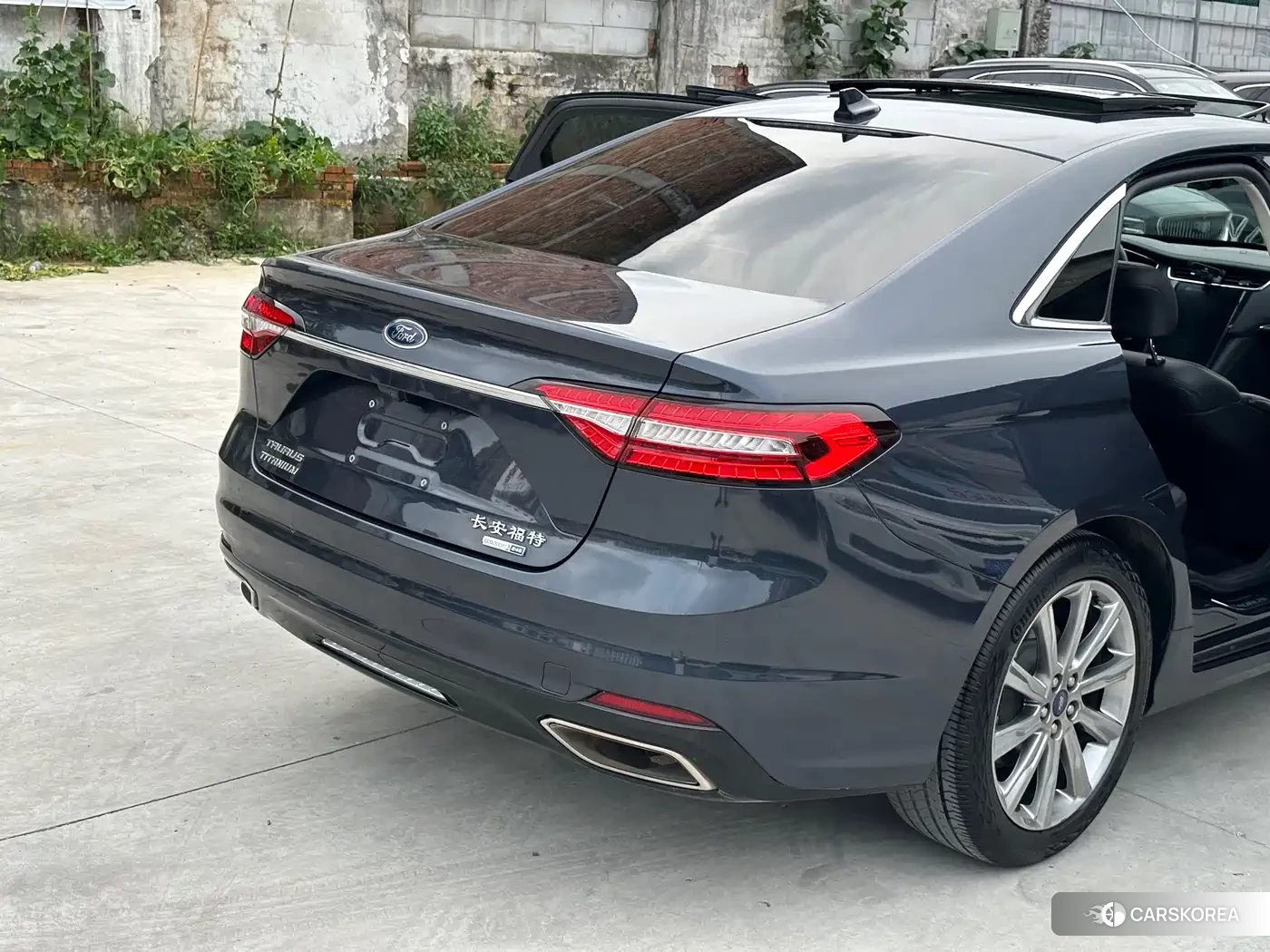 Ford Taurus 2021 Синий из Китая, фото 4
