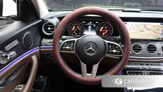 Mercedes-Benz E-Class W213 2018 Белый из Кореи, фото 4