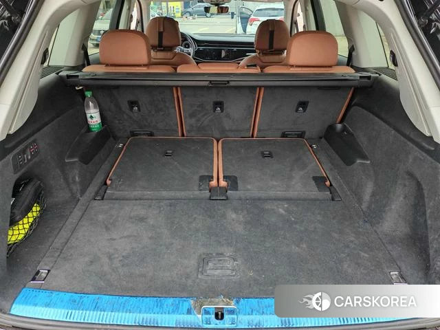 Audi Q7 2024 Черный из Китая, фото 4