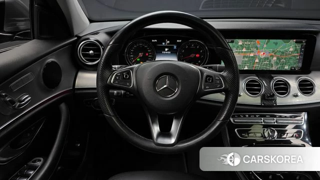 Mercedes-Benz E-Class W213 2018 Серый из Кореи, фото 4