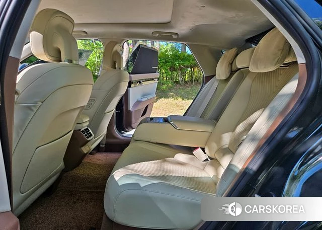 Hyundai Grandeur (GN7) 2022 Серебристо-серый из Кореи, фото 4