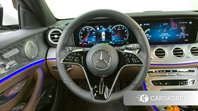 Mercedes-Benz E-Class W213 2023 Белый из Кореи, фото 4