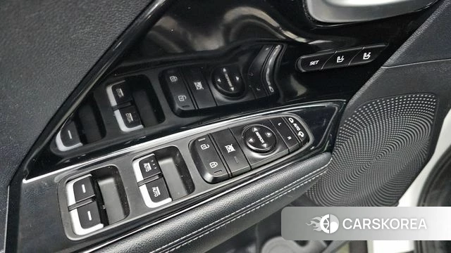Kia Niro 2018 Белый из Кореи, фото 4