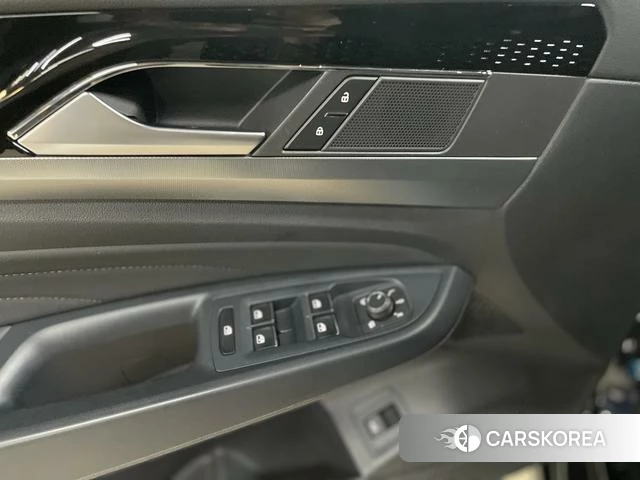 Volkswagen Passat 2023 Черный из Китая, фото 4