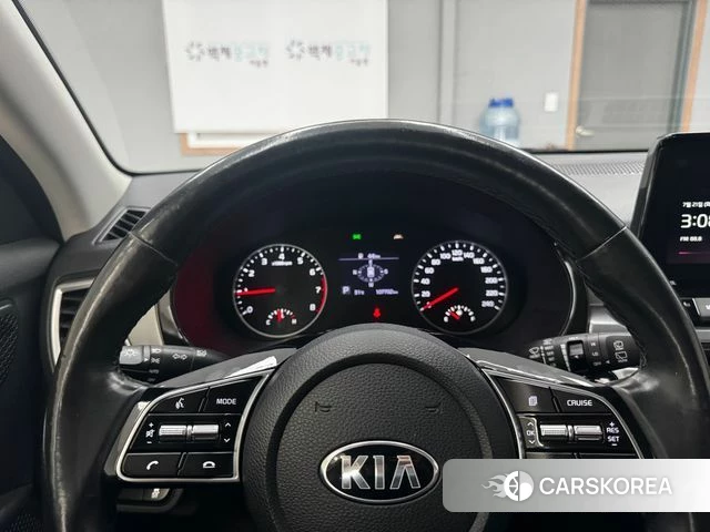 Kia Seltos 2021 Белый из Кореи, фото 4