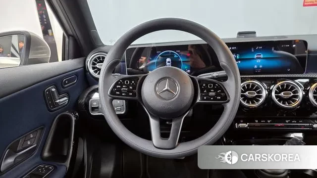 Mercedes-Benz A-Class W177 2019 Песочный из Кореи, фото 4