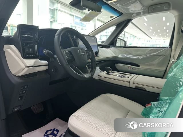 Lexus LM 2026 Белый из Китая, фото 4